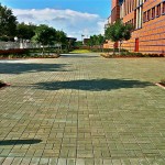 Nova norma recomenda que calçadas sejam construídas com pavers permeáveis