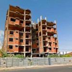 Prédio em construção abandonado: cenário ameaça aumentar o déficit habitacional