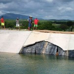 Trecho com avarias: placa de concreto entrou em colapso