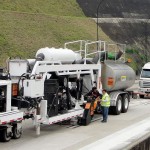 Máquina tem sensores e discos de diamante que detectam e corrigem desníveis e irregularidades