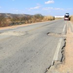 Trecho da BR-230, no Ceará: falta de investimento deteriora rodovias no Brasil