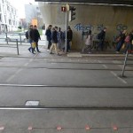 Em Augsburg, na Alemanha, área em que pedestres cruzam a linha do VLT recebeu o bompeln