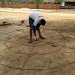 Curso de cisterneiro ensina a fazer a armadura de ferro da cisterna