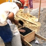 Resíduos de pneus substituem 10% da areia na composição de agregados e, com mais cimento, mantêm as mesmas propriedades do concreto convencional