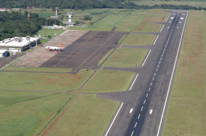 Aeroporto de Foz do Iguaçu atendeu dois milhões de passageiros em 2017, mesmo sem ainda poder receber aviões de grande porte