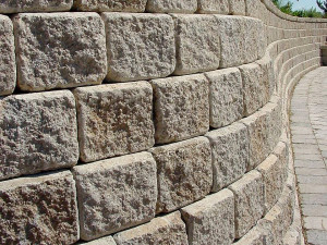 Blocos maciços de concreto sequestram CO2 e usam dióxico de carbono para ganhar ainda mais resistência