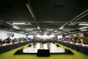 Reunião da 51ª Cúpula dos Chefes de Estado do Mercosul e Estados Associados, em Brasília: mercado aberto às construtoras brasileiras.
Crédito: Marcelo Camargo/Agência Brasil.
