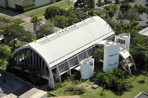 Com formato ogival, o Centro Sebrae de Sustentabilidade se inspirou em construções indígenas . Crédito: Sebrae