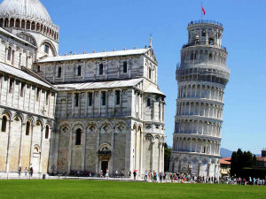 Estudo revela que Torre de Pisa vai se manter inclinada e sem risco de colapso por pelo menos mais 300 anos. Crédito: Divulgação
