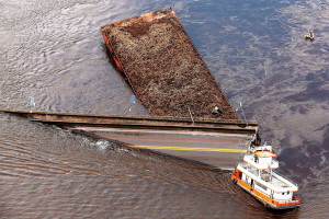 Ponte sobre o rio Moju