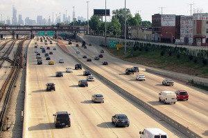 Pavimento de concreto permite que veículos economizem combustível e poluam menos o ar Crédito: Ben Schumin/Wikimedia Commons