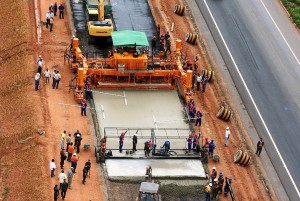 ABCP, IBRACON e ABESC mostraram na Expo Paving que a tecnologia de pavimento de concreto está muito desenvolvida no Brasil Crédito: Expo Paving