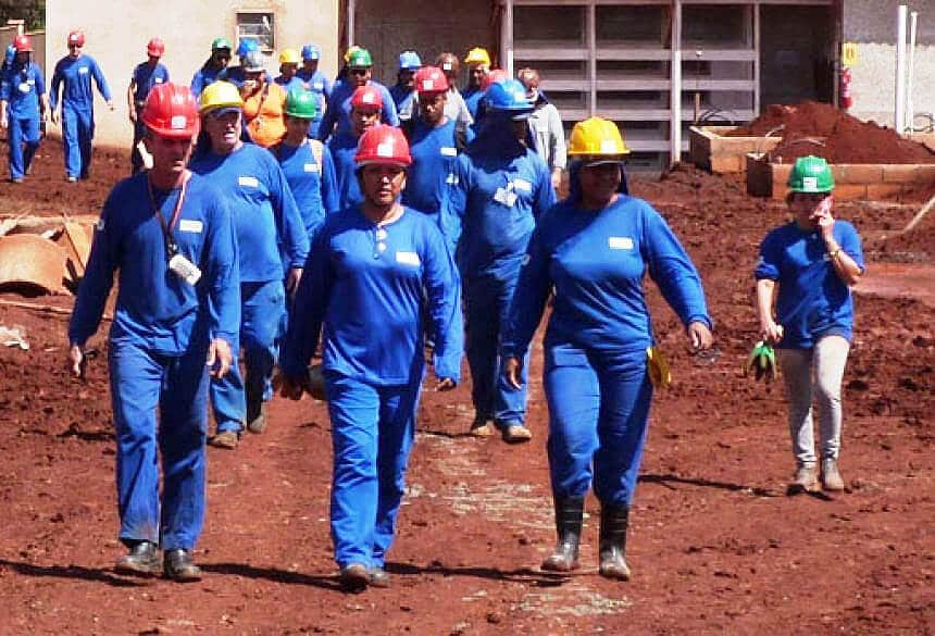 Mulheres que atuam na construção civil