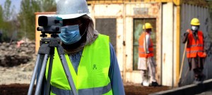 Medidas sanitárias nos canteiros de obras preservam a atividade dos trabalhadores da construção civil. Crédito: Banco de Imagens