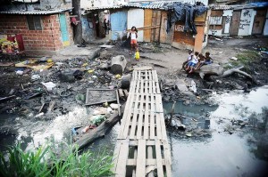 Pandemia mostra fragilidades da maioria das cidades brasileiras no que diz respeito ao saneamento básico. Crédito: Agência Brasil