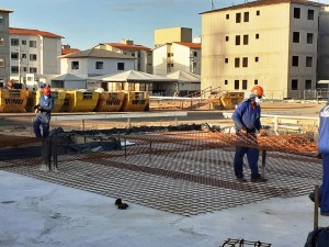 É consenso entre as análises sobre a construção civil que setor terá crescimento negativo em 2020, mas retomará viés de alta em 2021. Crédito: Via Assessoria