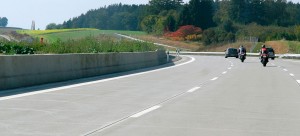 Rodovias europeias construídas com pavimento de concreto emitem bem menos CO₂ que as revestidas com asfalto Crédito: EUPAVE