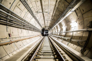 Trens começam a circular na Crossrail e fase de testes irá até o final de 2021, na maior obra de mobilidade urbana da Europa Crédito: Crossrail Ltd.