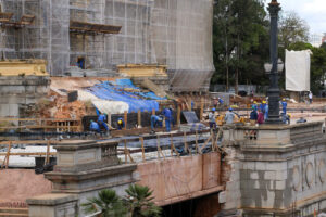 Novas estruturas de concreto reforçaram as fundações do museu e abriram espaço para a transformação do subsolo do edifício-monumento Crédito: Governo de SP