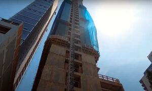 Ibituruna Tower, em construção na cidade de Governador Valadares-MG: por enquanto, o edifício mais alto do Brasil com a tecnologia de paredes de concreto. Crédito: WR Construtora e Incorporadora