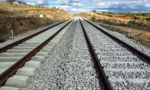 Setor privado já fez 19 solicitações junto à ANTT para construir mais 5 mil quilômetros de ferrovias, o que vai demandar a produção de pelo menos 8 milhões de dormentes pré-fabricados de concreto protendido Crédito: MInfra