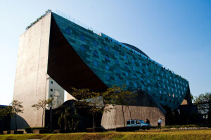 Hotel Unique, na cidade de São Paulo: obra emblemática projetada por Ruy Ohtake Crédito: Wikimedia Commons