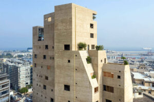 Stone Garden: resiliência do edifício diante de uma explosão devastadora impressionou a comunidade internacional da engenharia civil e da arquitetura Crédito: Lina Ghotmeh Architecture