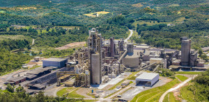 A ABNT NBR 16697 reafirma o compromisso do fabricante de Cimento Portland em manter o alto padrão de qualidade . Crédito: Cia. de Cimento Itambé