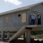 Casa antifuracão é toda em concreto pré-fabricado