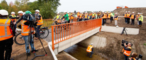 Projetada para uma ciclovia, estrutura suporta até 5 toneladas 