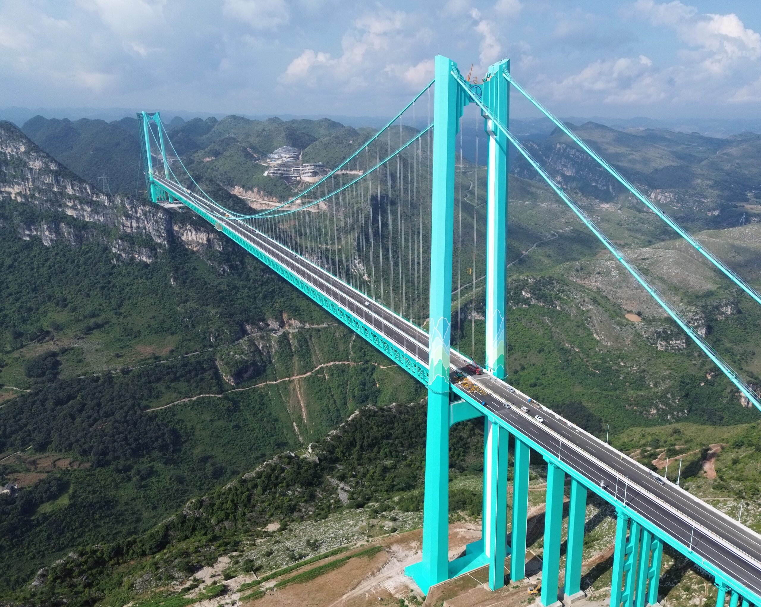 China constrói a ponte mais alta do mundo